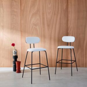 wohnli-moebel-suche-M25096892-1 2er-Set Barhocker nussbaumfarben/weiß/mattschwarz 44x103x51cm PVC - Polyvinlychlorid Weiß sweeek Möbel Wohnzimmermöbel Hocker