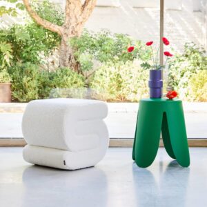 wohnli-moebel-suche-M25096897-1 Design-Hocker mit cremefarbenem Bouclé-Bezug 1 Platz 43x45x47cm Stoff Beige sweeek Möbel Wohnzimmermöbel Hocker