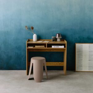 Schreibtisch eichenfarbenes Holzdekor 2 Ablagen 90x78x45cm Spanplatte Braun sweeek Möbel Büromöbel Schreibtische
