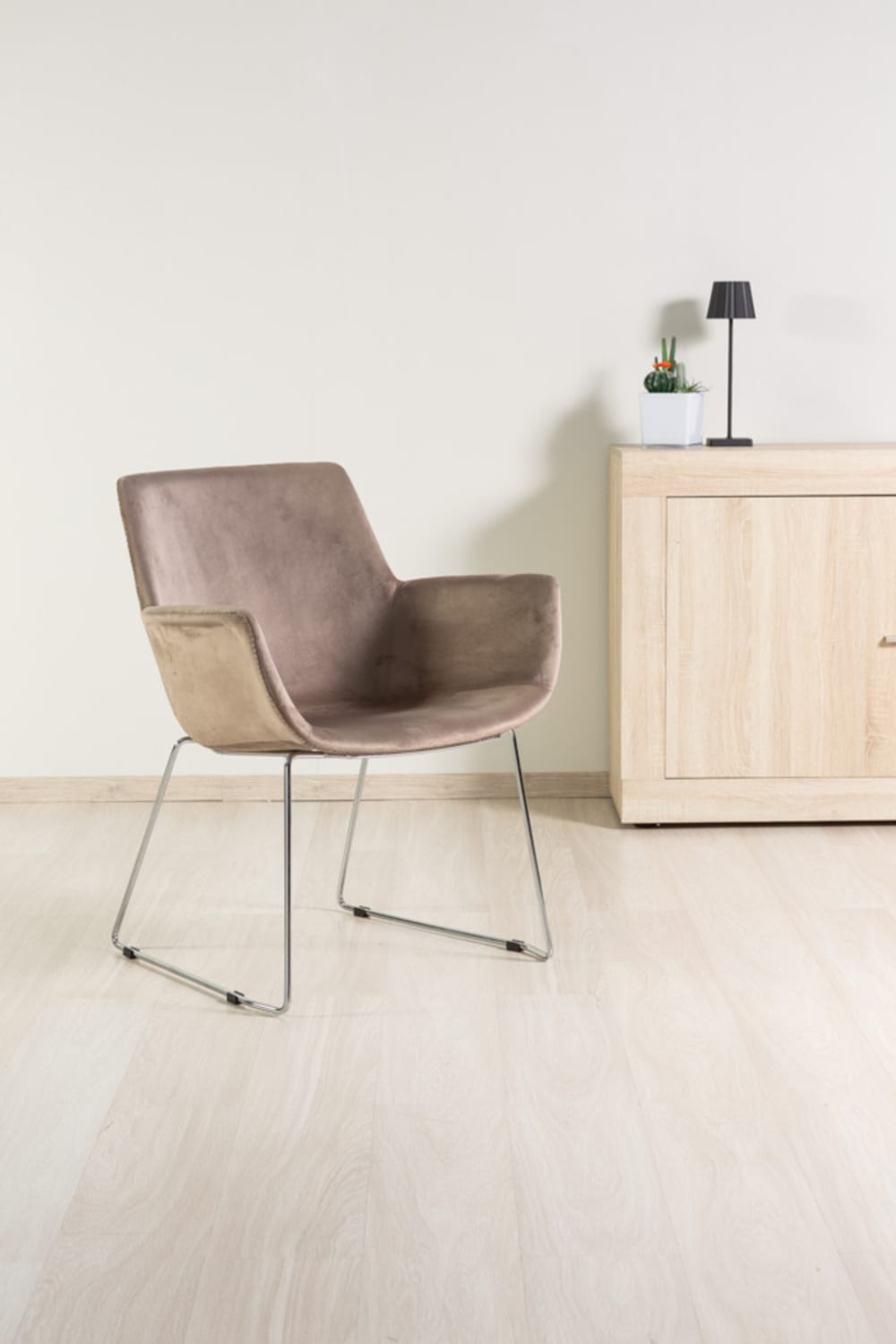 wohnli-moebel-suche-M25104421-1 73x87x70cm Samt Taupe Siediti Fuori e Dentro Sofas und Sessel Sessel, Poufs und Fußbänke Sessel