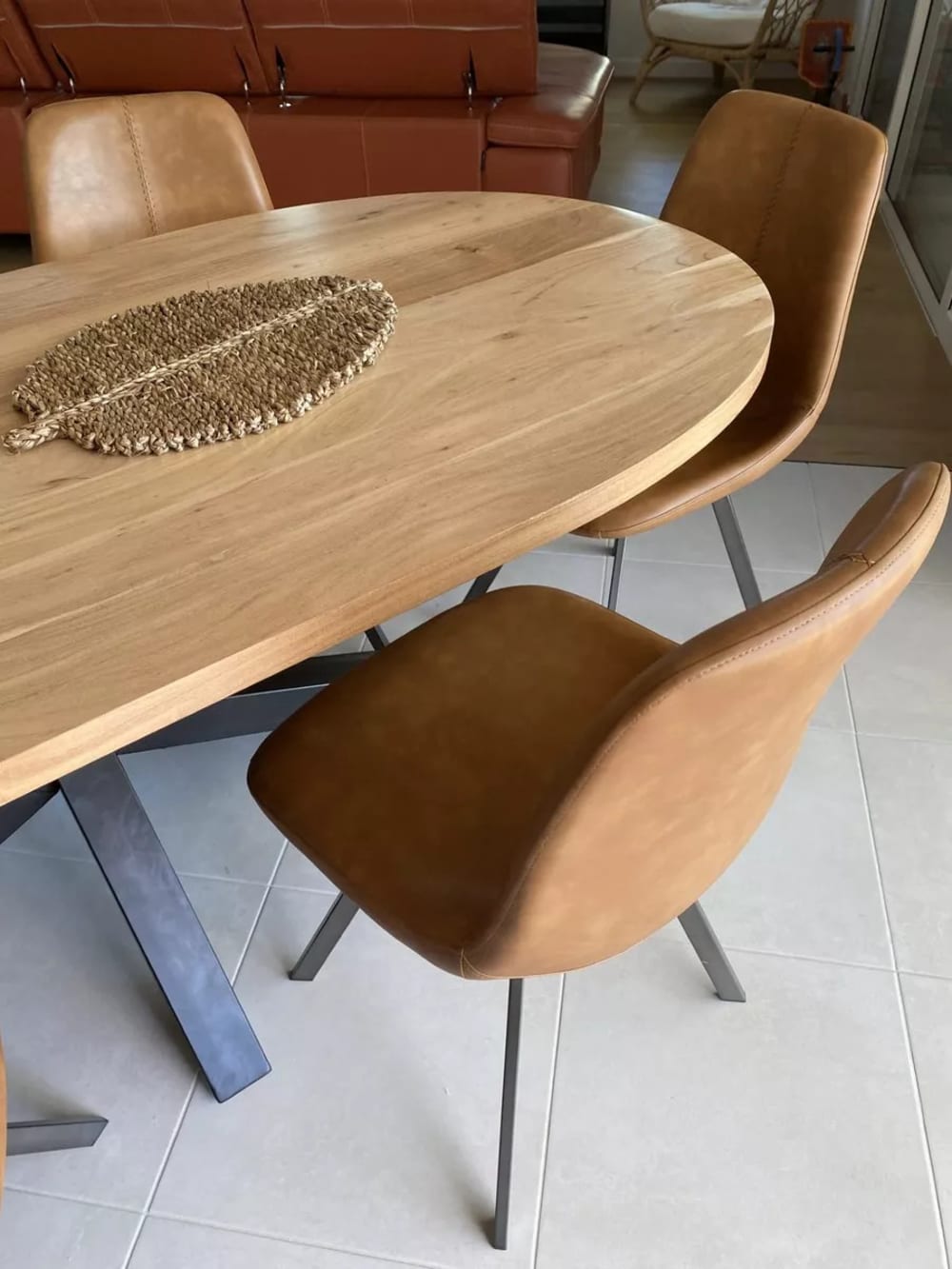 Ovale Esstisch aus Akazienholz mit Stahlgestell 250x76x100cm Holz Braun Mathi Design Möbel Esszimmermöbel Esstische
