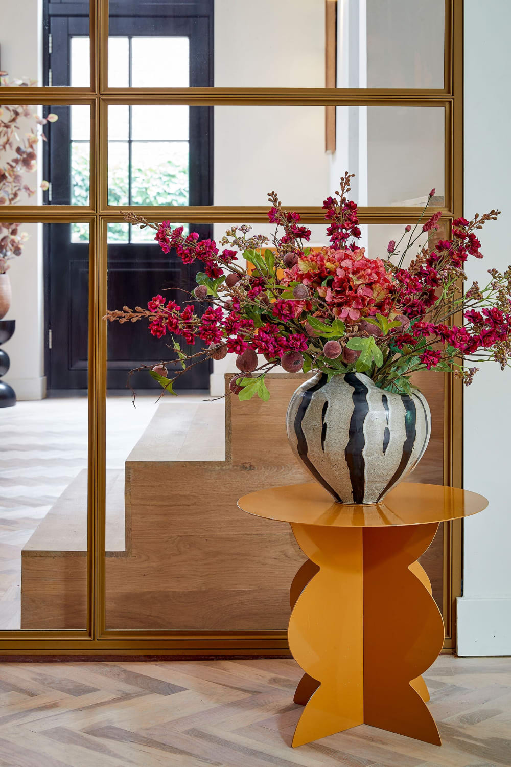 Beistelltisch aus braunem Metall D45 45x40x45cm Stahl Braun Mica Decorations Möbel Wohnzimmermöbel Couchtische