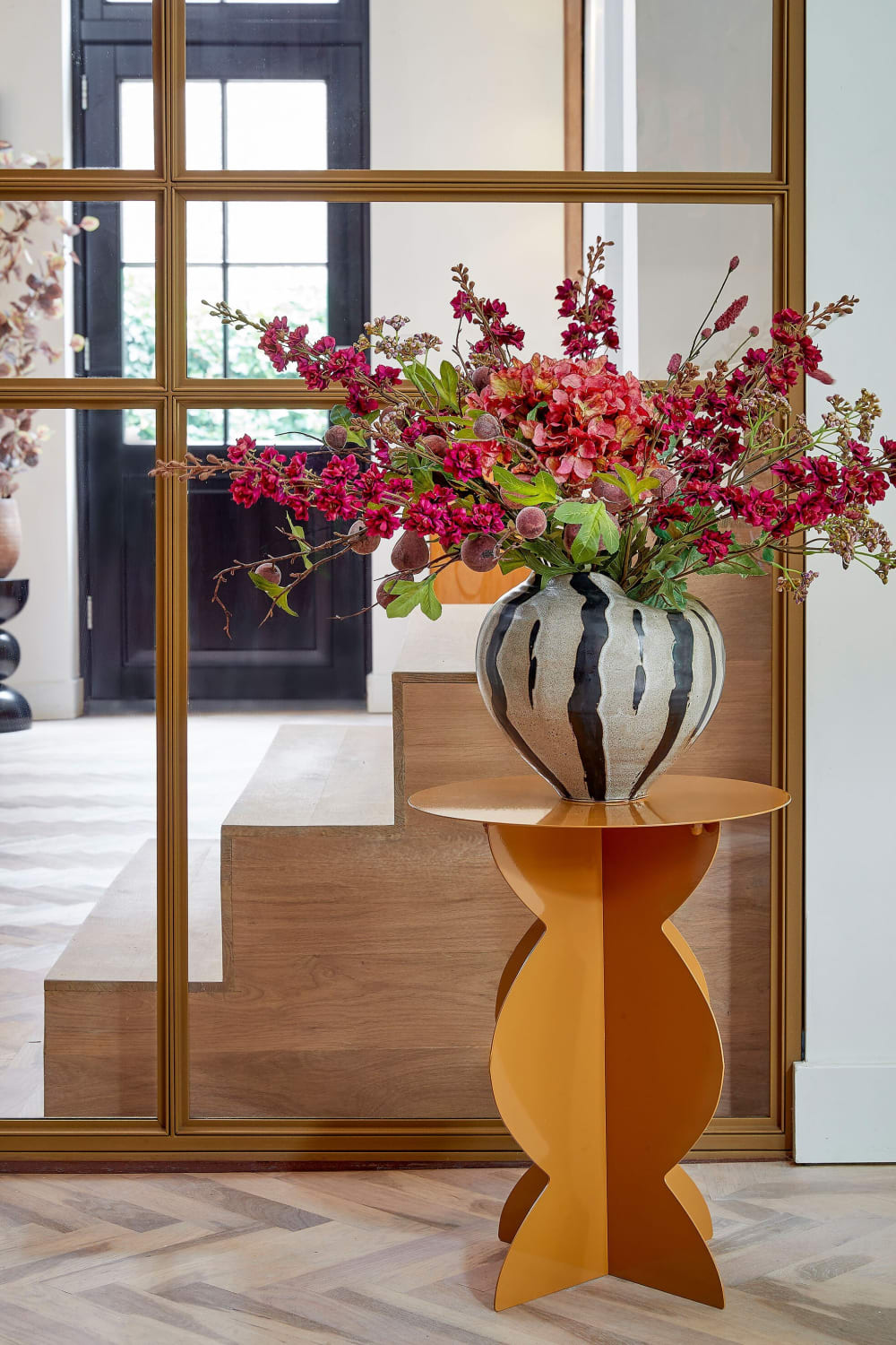 Beistelltisch aus braunem Metall D40 40x50x40cm Stahl Braun Mica Decorations Möbel Wohnzimmermöbel Couchtische