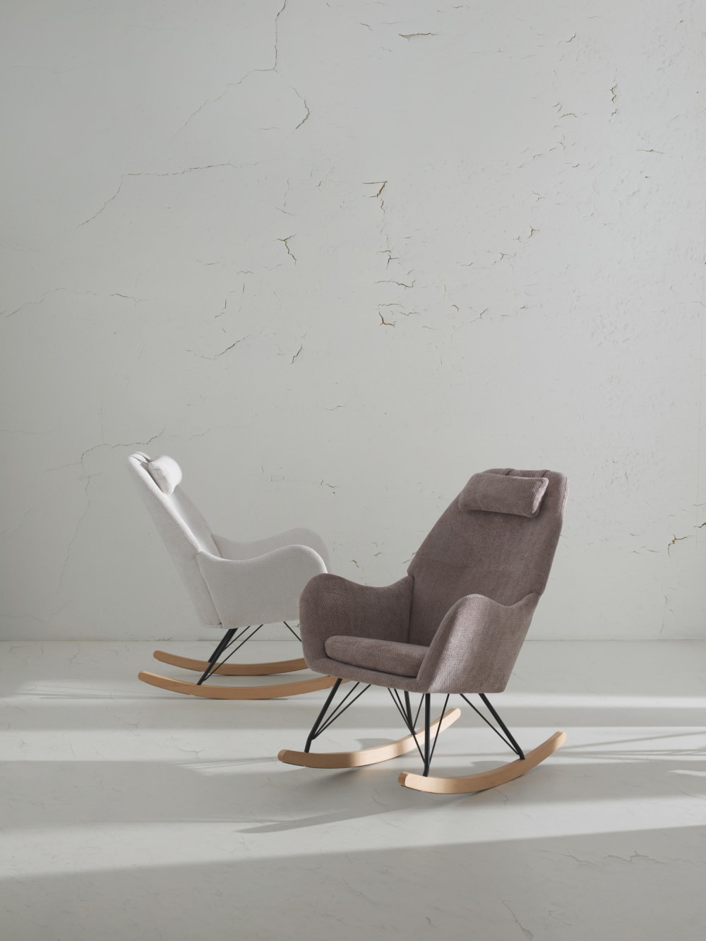 Schaukelstuhl mit weißem Chenillebezug 66x100x92cm PES - Polyester Weiß GEESE HOME Sofas und Sessel Sessel, Poufs und Fußbänke Sessel