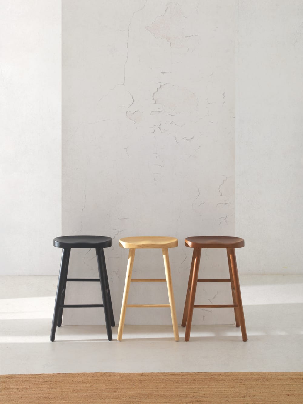 wohnli-moebel-suche-M25153971-1 2er-Set Hocker aus walnussfarbenem Toonholz 36x65x40cm Holz Braun GEESE HOME Möbel Esszimmermöbel Barhocker