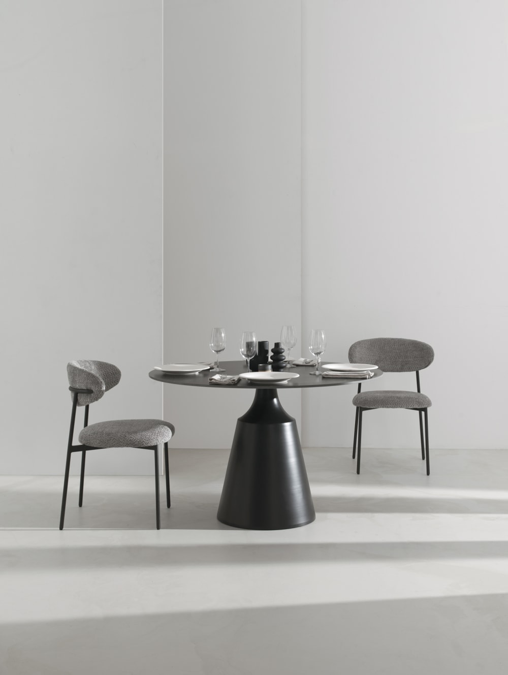 wohnli-moebel-suche-M25154092-1 Runder Esstisch 90 Durchmesser mit Keramikplatte 90x75x90cm Keramik Schwarz GEESE HOME Möbel Esszimmermöbel Esstische