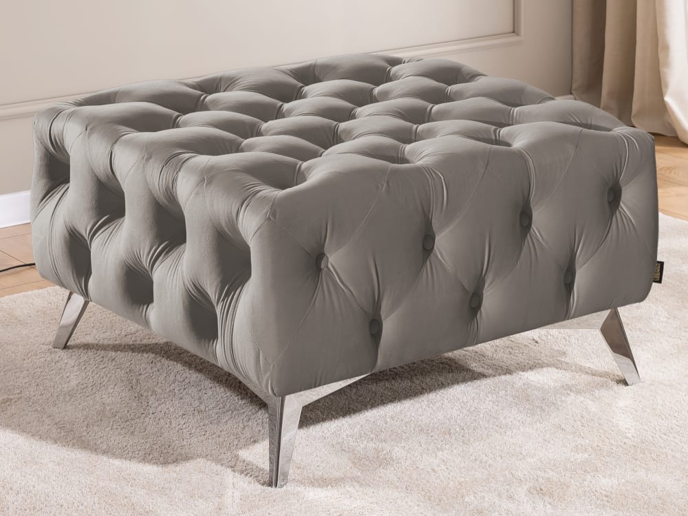 Chesterfield Fußhocker aus grauem Samt mit verchromten Füßen 80x45x80cm Holz Grau S-Style Sofas und Sessel Sessel, Poufs und Fußbänke Sitzsäcke