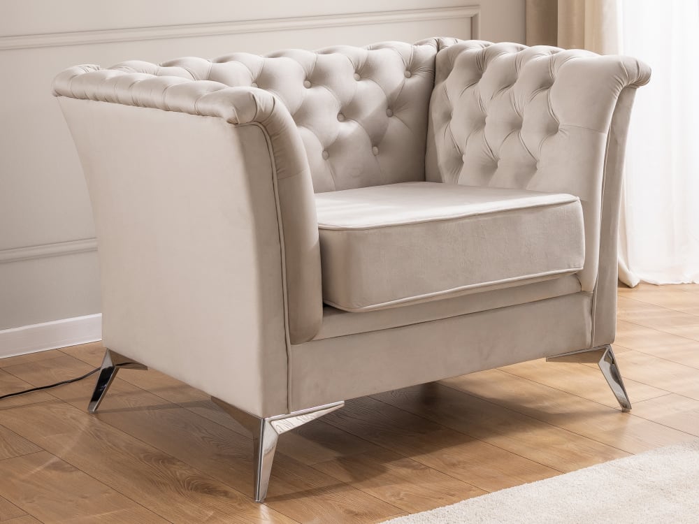 Chesterfield Sessel aus beigem Samt mit verchromten Füßen 82x78x166cm Holz Beige S-Style Sofas und Sessel Sessel, Poufs und Fußbänke Sessel