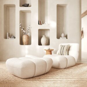 wohnli-moebel-suche-M25196059-1 Sitzgruppe mit Sessel und Hocker aus weißem Boucle-Stoff 72x70x89cm Stoff Weiß Maison Pavane Sofas und Sessel Sessel, Poufs und Fußbänke Sessel