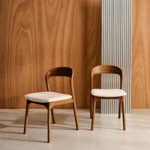 wohnli-moebel-suche-M26007849-1 2er-Set Stühle Heveaholz nussbaumfarben Bezug beige 46x78x53cm Holz Beige sweeek Möbel Esszimmermöbel Stühle