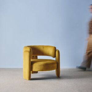 wohnli-moebel-suche-M26007937-1 Dreibeiniger Sessel mit senfgelbem Stoffbezug aus Samt 92x71x86cm Holz Braun sweeek Sofas und Sessel Sessel, Poufs und Fußbänke Sessel