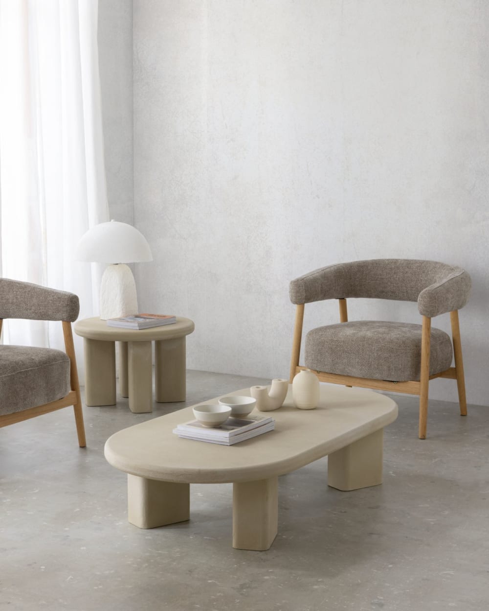 wohnli-moebel-suche-M26023262-1 Couchtisch 140 x 70 aus sandfarbenem Polyresin 140x30x70cm Harz Beige GEESE HOME Möbel Wohnzimmermöbel Couchtische