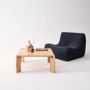 Quadratischer Couchtisch Massivholz naturfarben 80x36x80cm Holz Braun sweeek Möbel Wohnzimmermöbel Couchtische