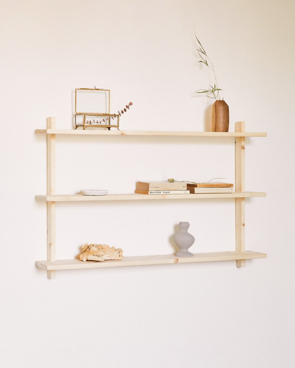 Regal aus Tannenholz Natur 100x60x15cm Holz Braun Hannun Möbel Wohnzimmermöbel Regale