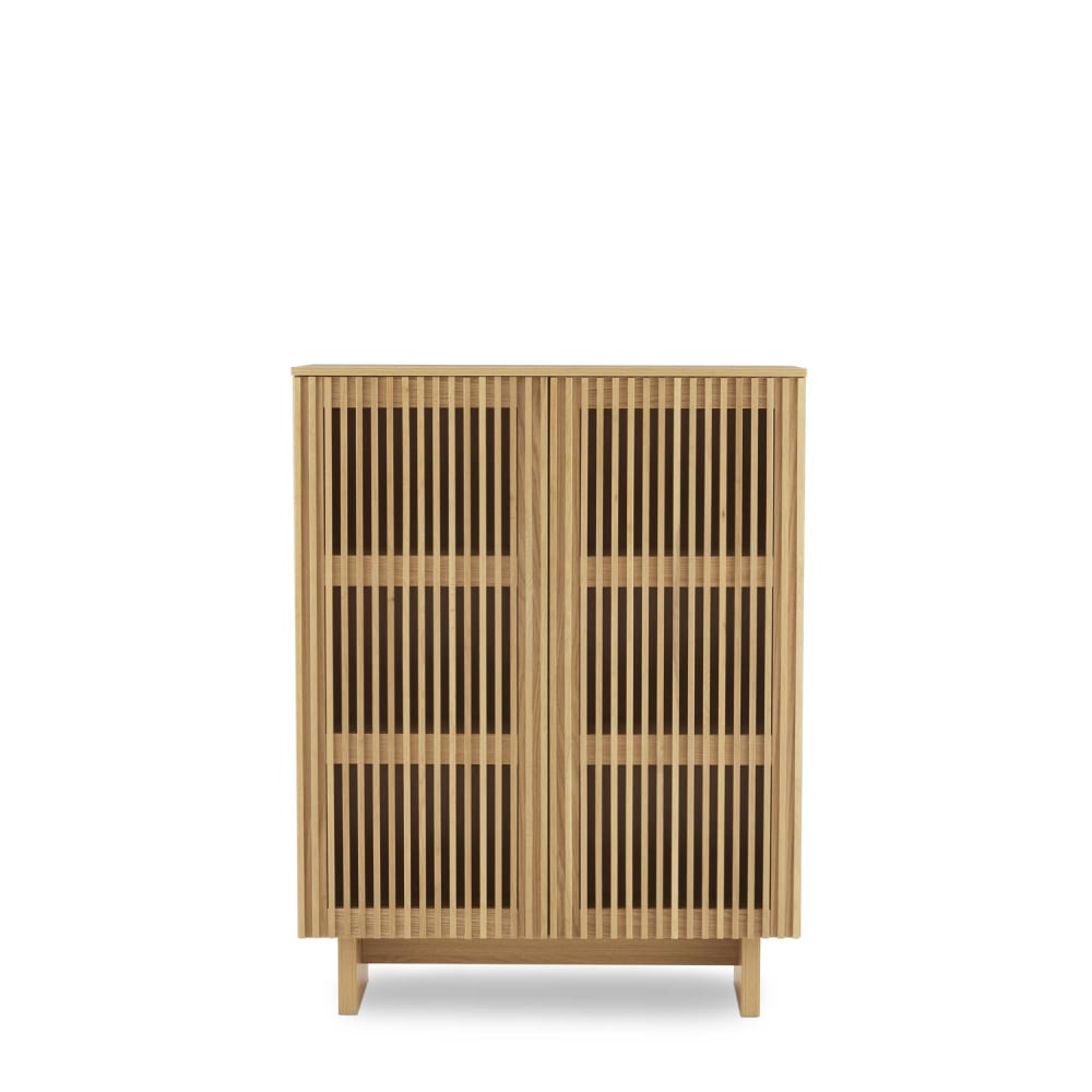 Wohnli Möbelsuche - Hohes Sideboard aus Eiche mit 2 Massivholz-Lamellentüren