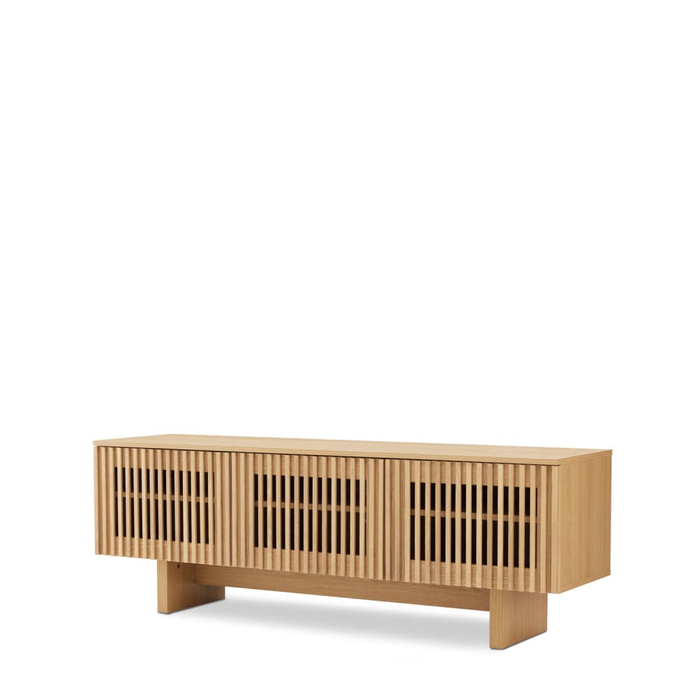 Wohnli Möbelsuche - 150 cm breiter TV-Schrank mit 3 Eichenholztüren