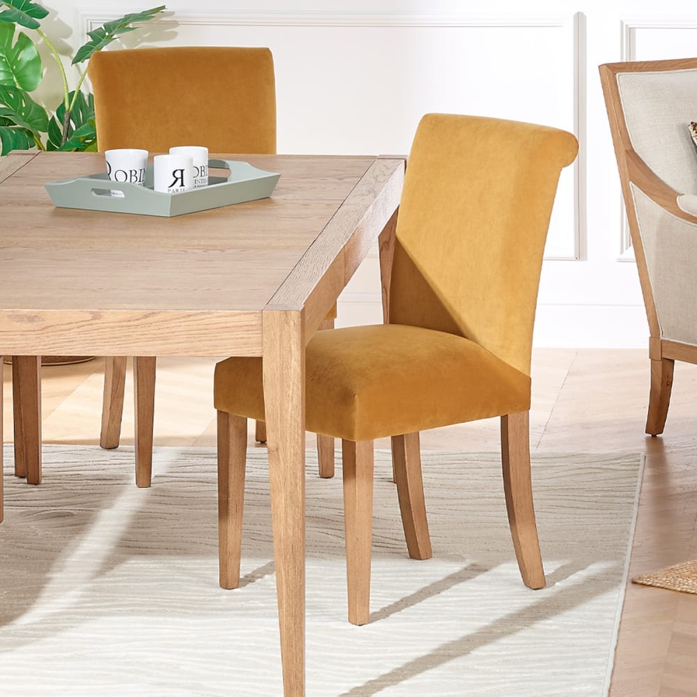 Wohnli Möbelsuche - Set aus 2 Stühlen aus Gummibaumholz und Stoff Mustard Yellow