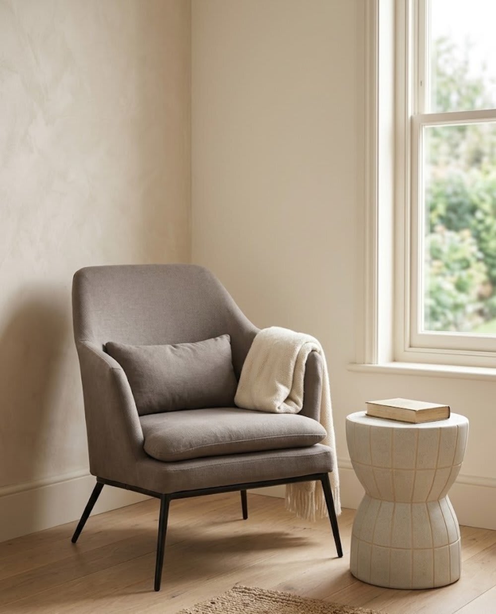 Hocker / Beistellhocker aus Keramik in gebrochenem Weiß 33x44x33cm Keramik Weiß GEESE HOME Möbel Wohnzimmermöbel Hocker