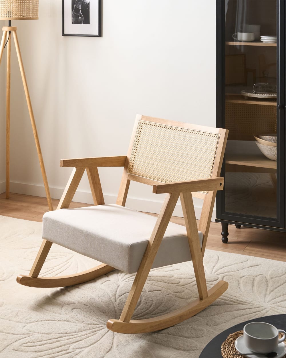 Schaukelsessel  Holz Hellbraun   Hellbeige 78x79x65cm Holz Beige Beliani Sofas und Sessel Sessel, Poufs und Fußbänke Sessel