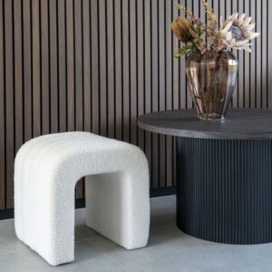 wohnli-moebel-suche-M26160324-1 Pouf aus ecrufarbenem Bouclé-Stoff 42x41 cm 42x36x42cm Stoff Weiß Moloo Sofas und Sessel Sessel, Poufs und Fußbänke Sitzsäcke