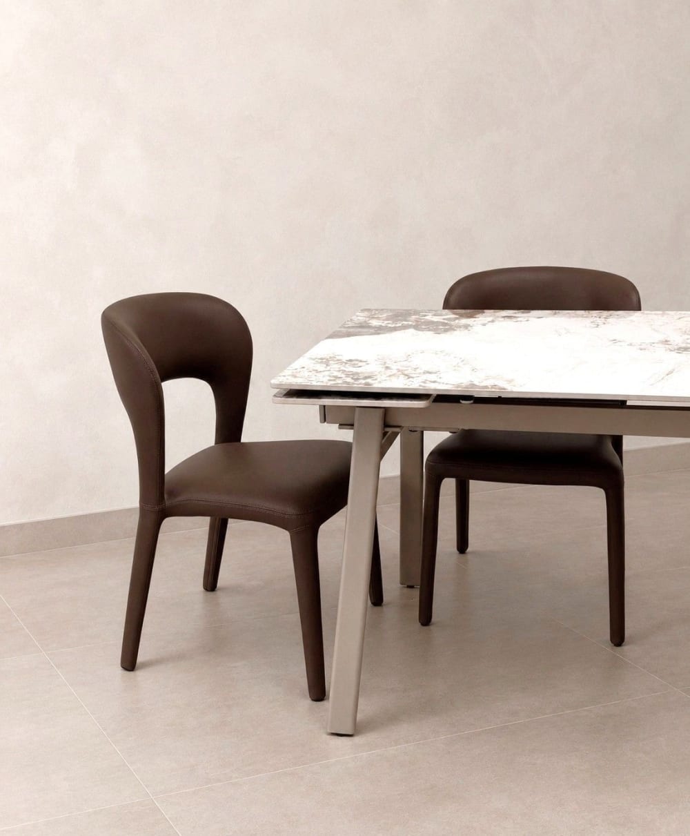4er-Set Polsterstühle mit Kunstlederbezug in Braun 51x82x58cm Webpelz Braun GEESE HOME Möbel Esszimmermöbel Stühle