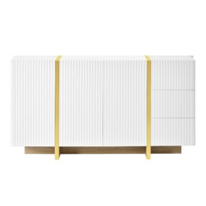 3 gerillten Schubladen und goldenen Details