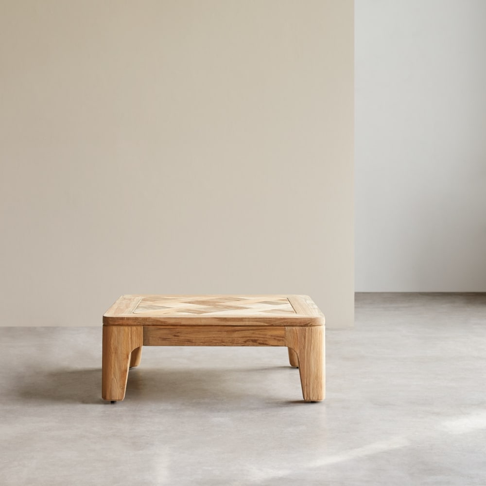 Wohnli Möbelsuche - Quadratischer Couchtisch aus massivem