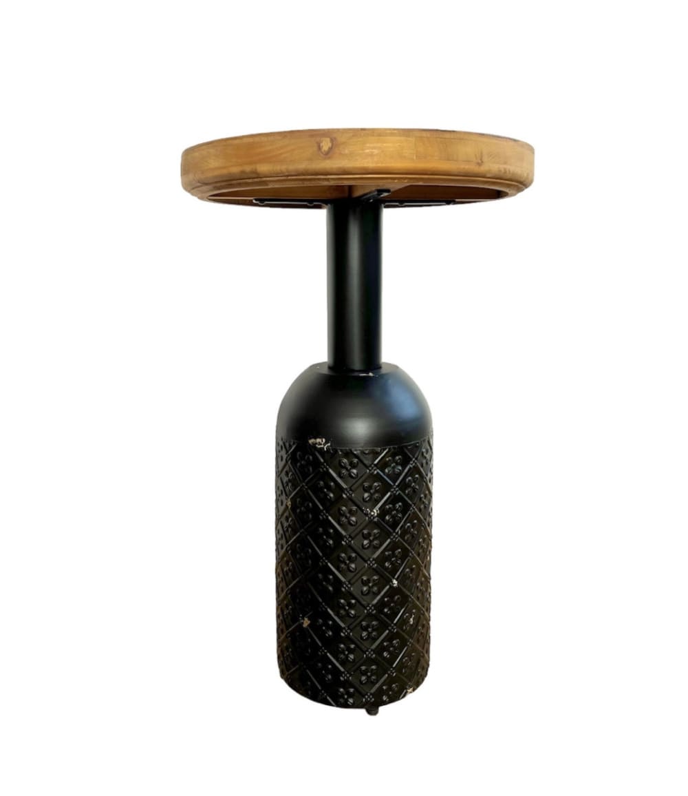 Wohnli Möbelsuche - Runder Couchtisch aus Kiefernholz und schwarzem Stahl