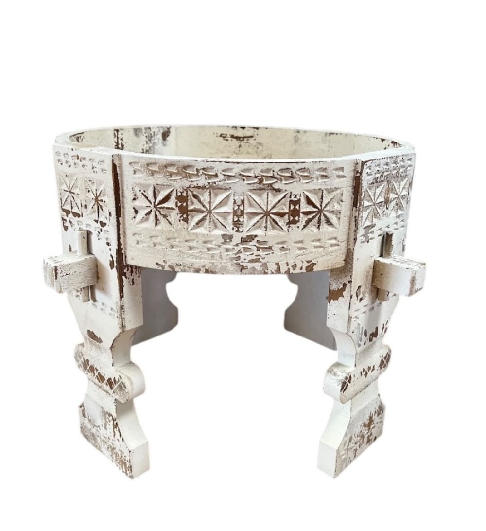 Wohnli Möbelsuche - Runder Couchtisch aus geschnitztem Holz D48